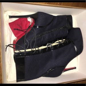 AUTHENTIC Christian Louboutin Boots size 39 Navy